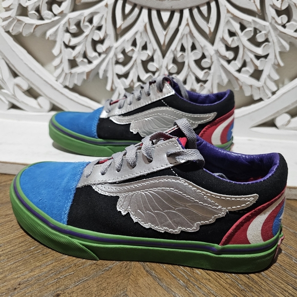 Vans Old School Marvel Skateboard Avengers Low Top Suede Sneakers Kids 2.5 - Picture 2 of 7